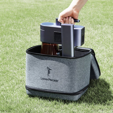 LP4 in der Tasche im Freien